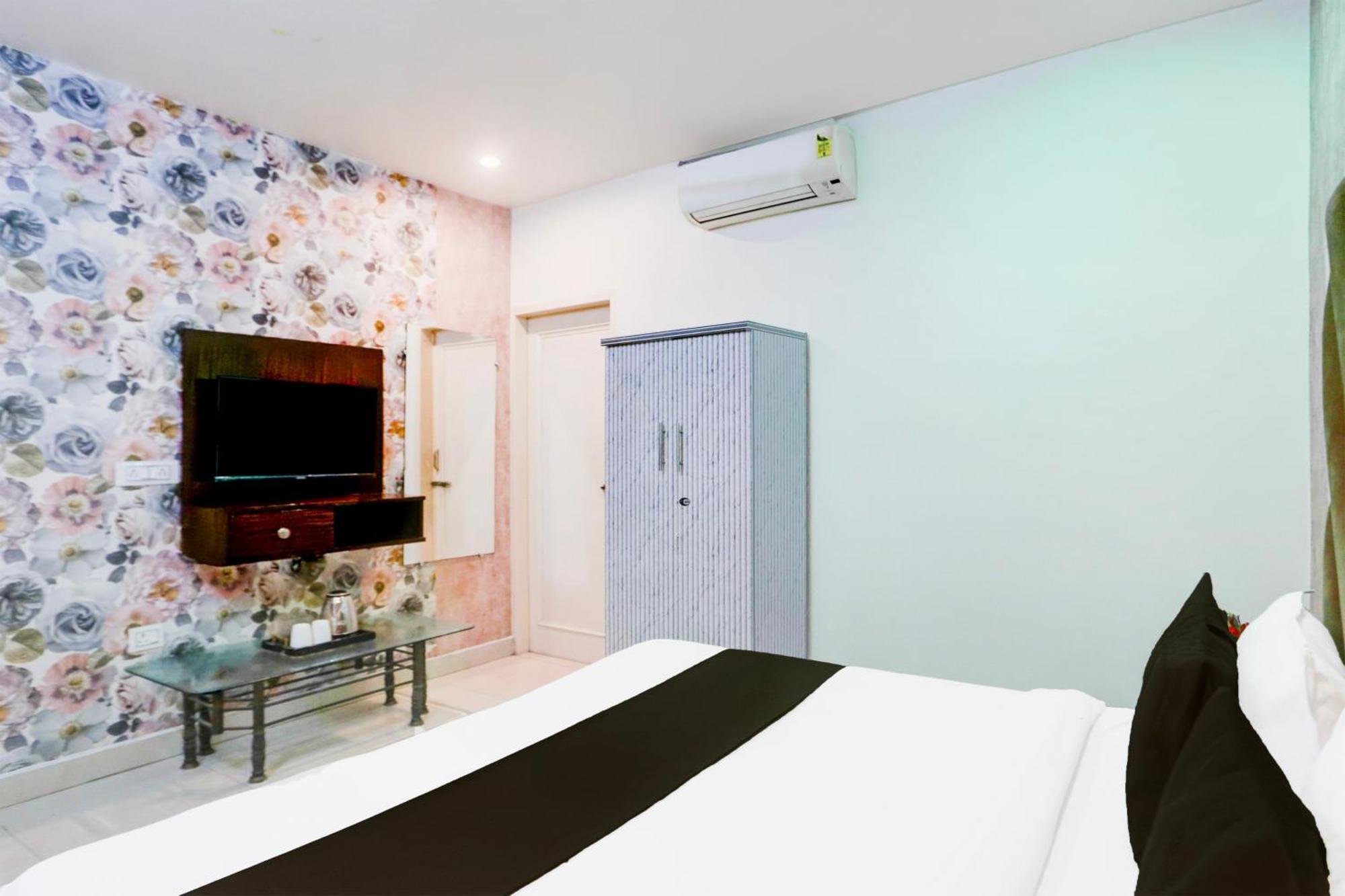 Super Collection O Roop Vihar Rohtak Formerly Hotel Maha מראה חיצוני תמונה