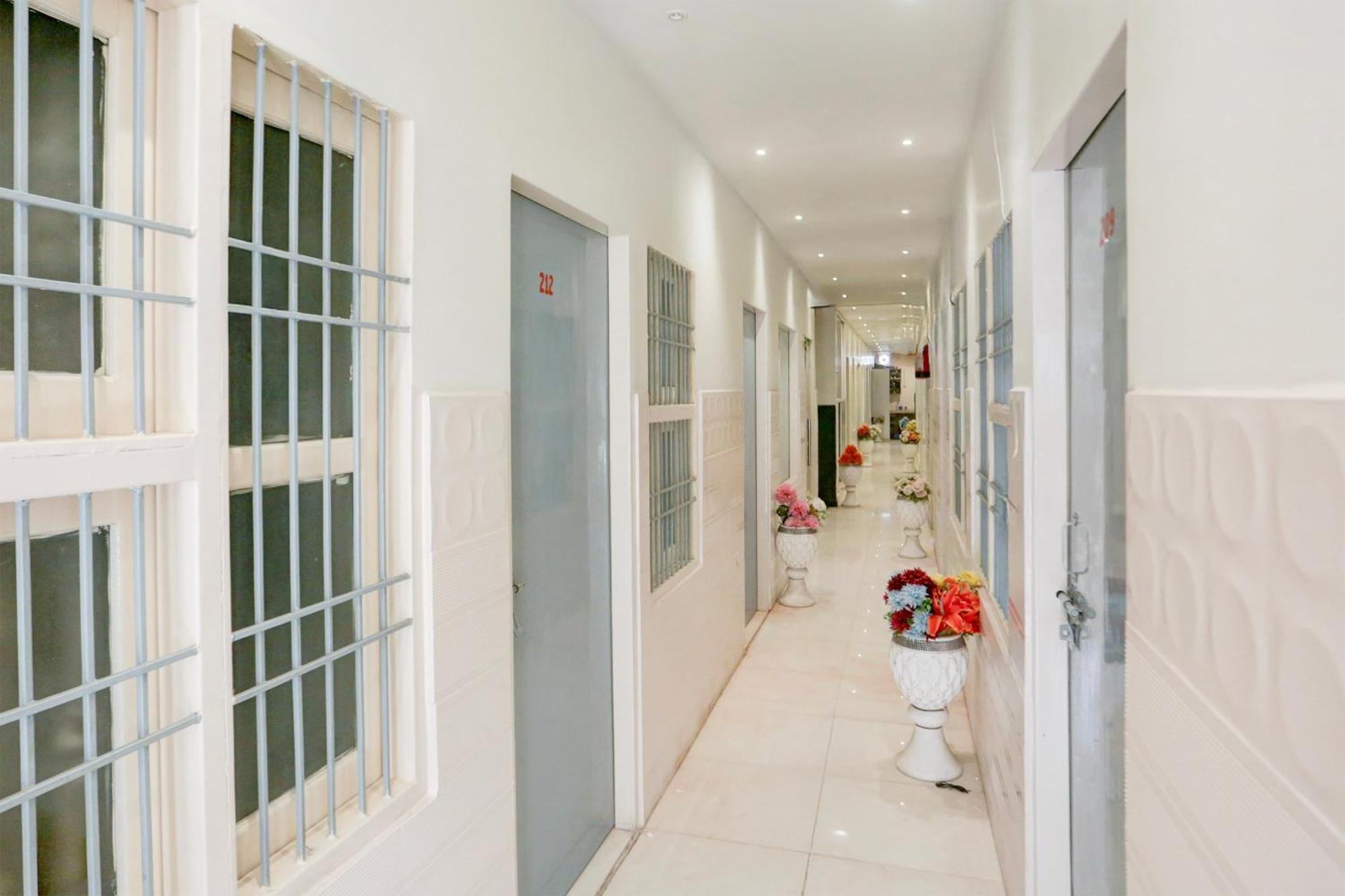 Super Collection O Roop Vihar Rohtak Formerly Hotel Maha מראה חיצוני תמונה